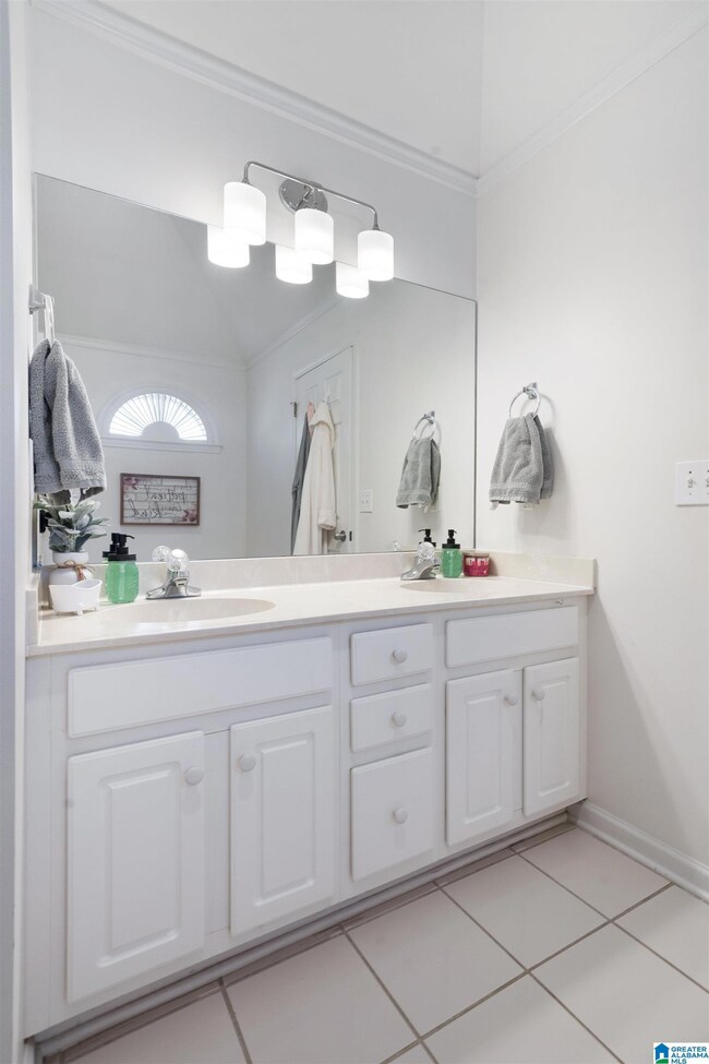 157 Camden Cove Pkwy, Calera, AL 35040 - photo 2