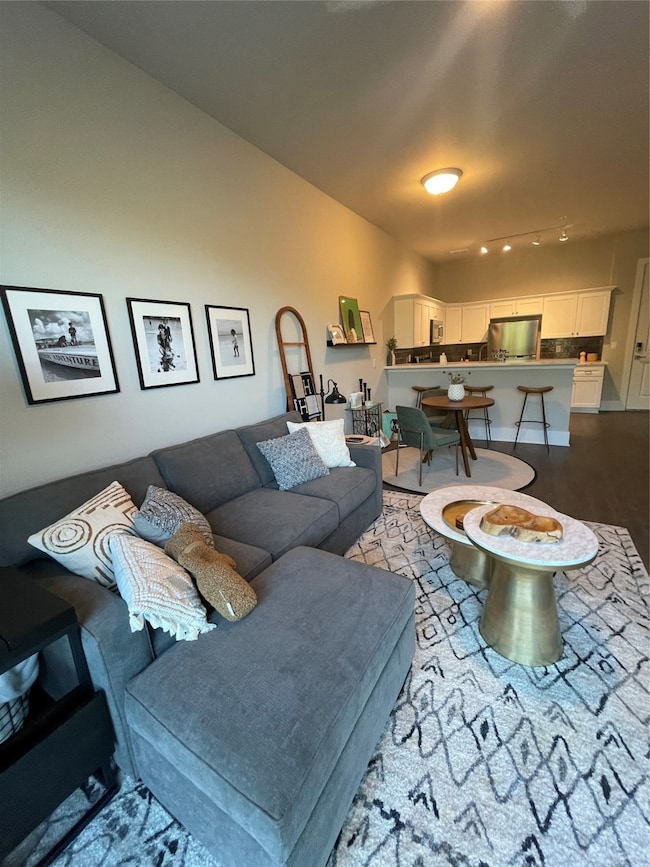 2727 Houston Ave unit 304, Houston, TX 77009 - photo 5