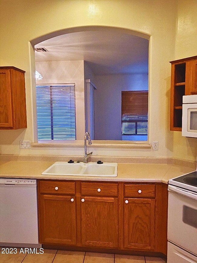 1491 E Dana Place unit I, Chandler, AZ 85225 - photo 5