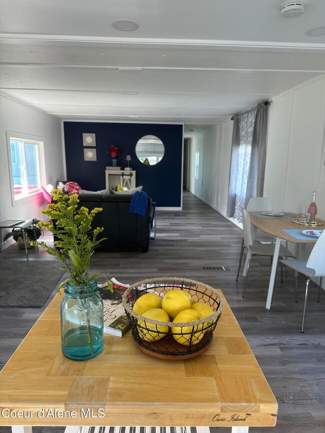 8201 W Bordon Ct, Rathdrum, ID 83858 - photo 6