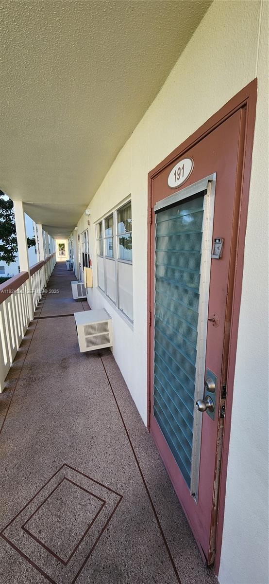 191 Preston E unit 191, Boca Raton, FL 33434 - photo 2