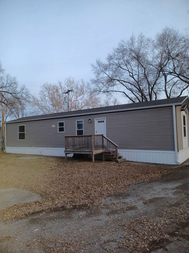 1214 Roseport Rd unit 33, Wathena, KS 66090 - photo 2