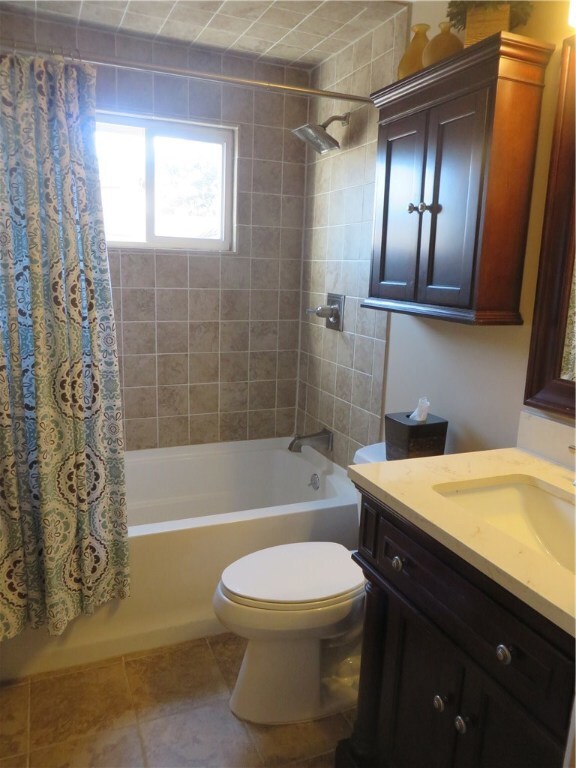 58 Manning Dr, Riverside, RI 02915 - photo 7