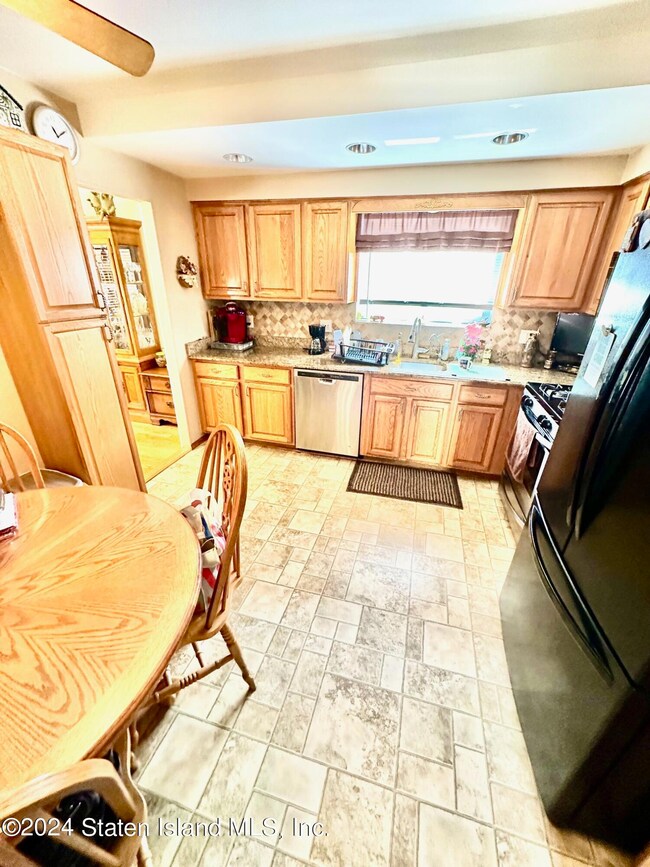 38 Joel Place, Staten Island, NY 10306 - photo 5
