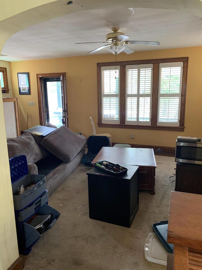 Living room 3