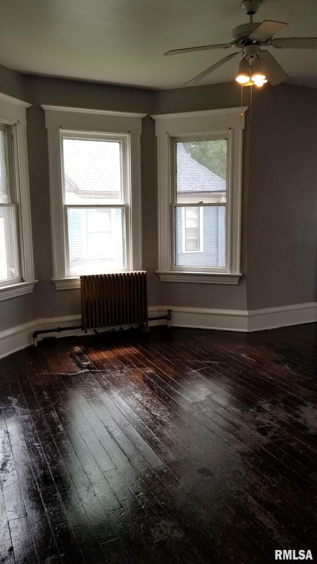 2024 Grand Ave unit 1/2, Davenport, IA 52803 - photo 6