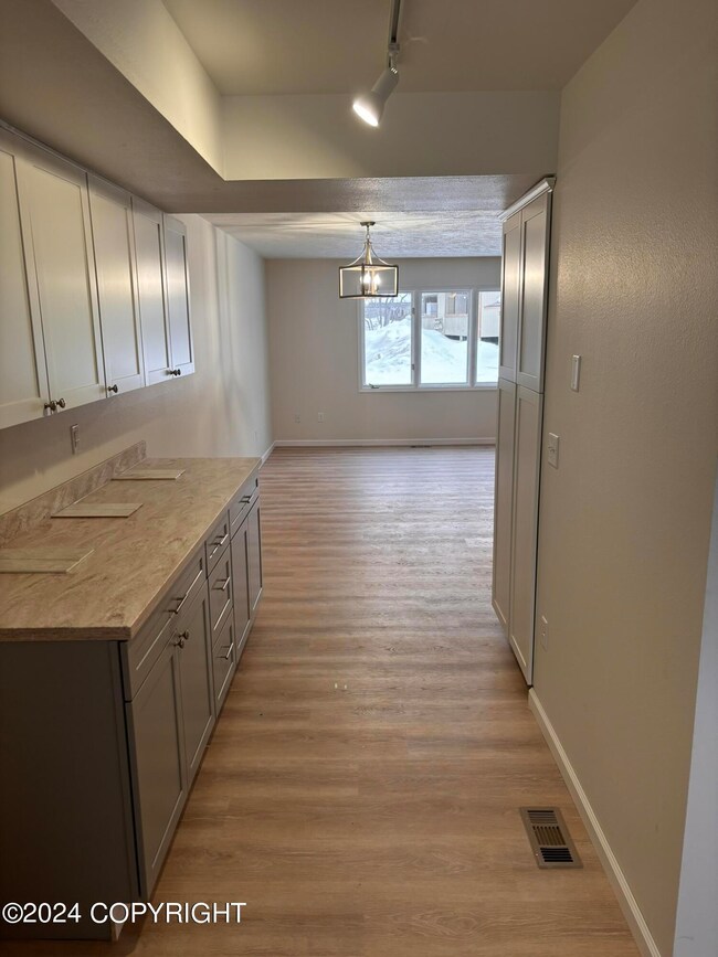 7420 Woburn Cir unit 5, Anchorage, AK 99502 - photo 2