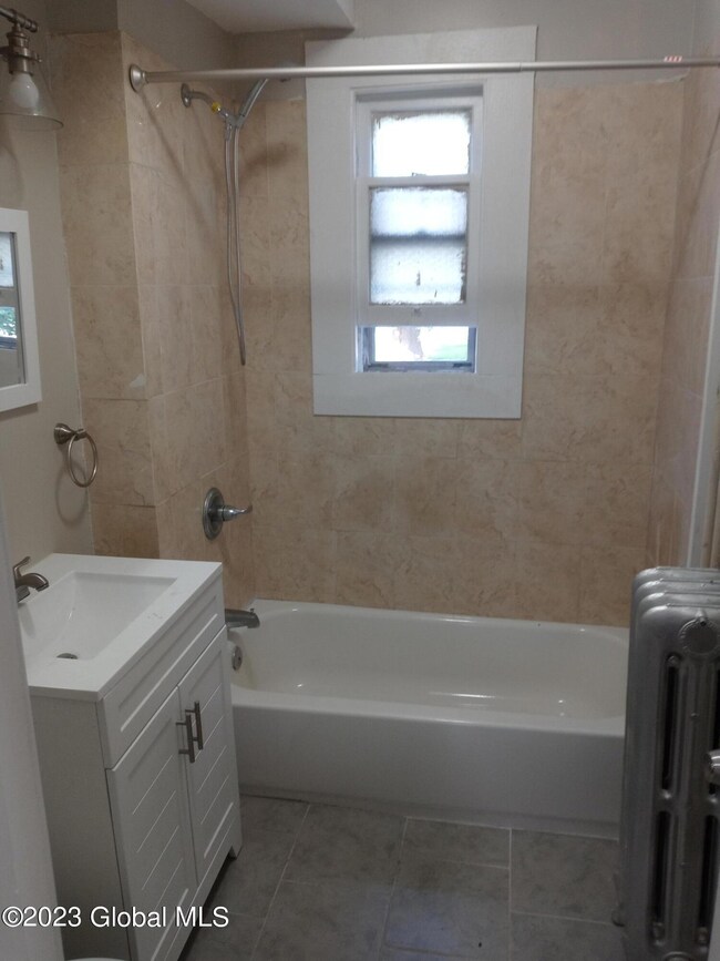 205 N Lake Ave unit 1st, Albany, NY 12206 - photo 5