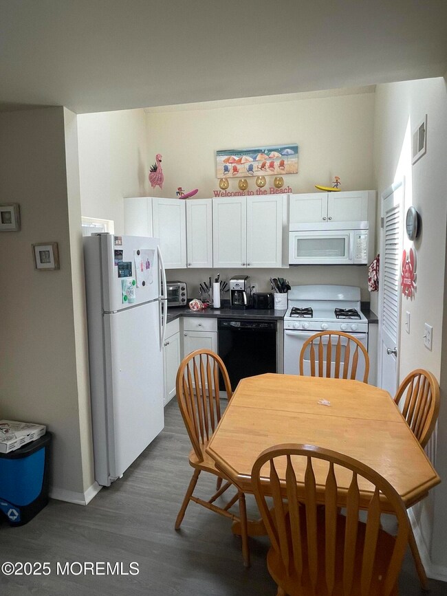 202 Carteret Ave unit B 5, Seaside Heights, NJ 08751 - photo 2