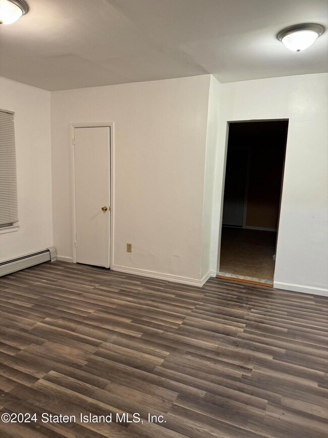 143 Simonson Ave, Staten Island, NY 10303 - photo 7
