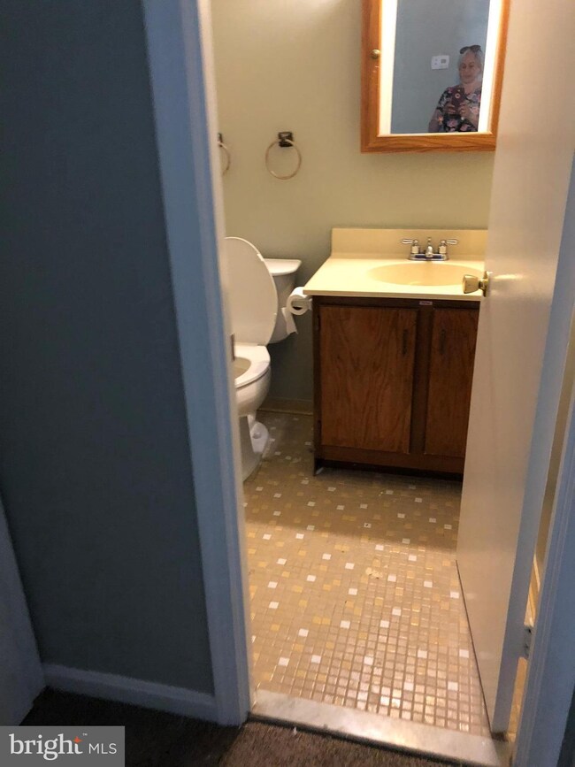 11706 Butlers Branch Rd, Clinton, MD 20735 - photo 2