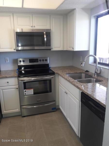 1558 University Unit 507 002