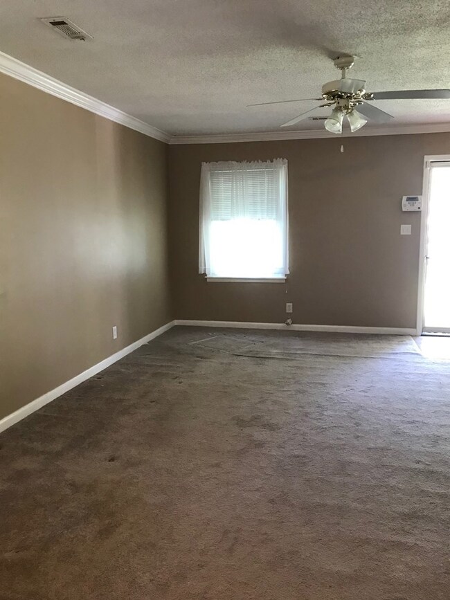 1101 Doren Dr, Eufaula, AL 36027 - photo 2