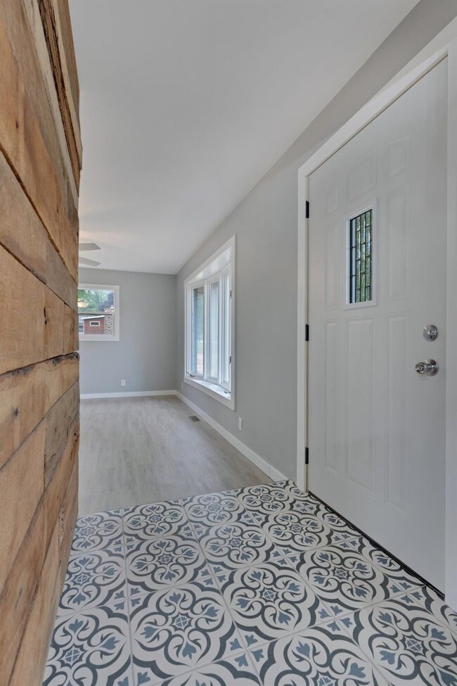 5096 N 325 W, La Porte, IN 46350 - photo 5