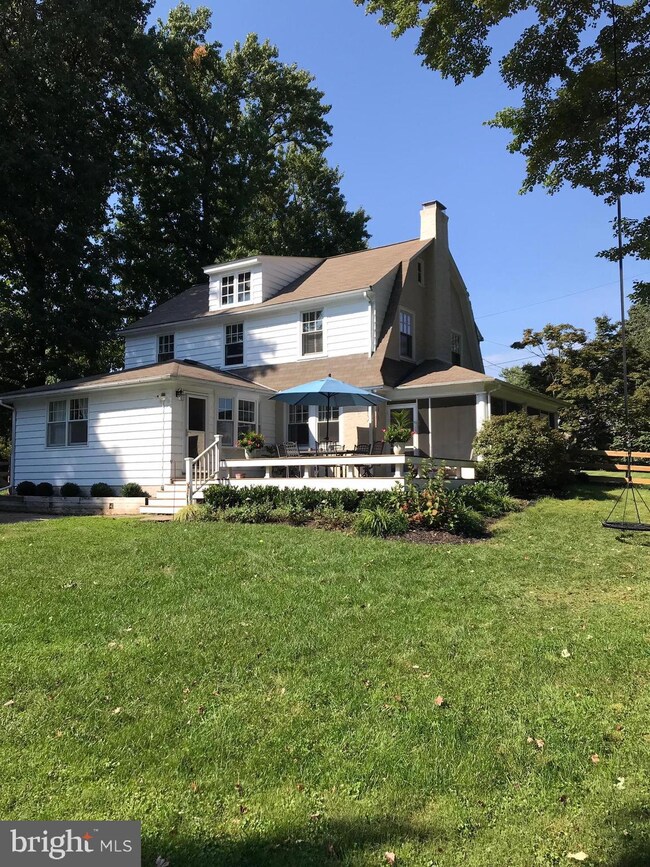 326 W Conestoga Rd, Devon, PA 19333 - photo 2