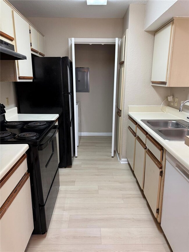 Kitchen / Laundry