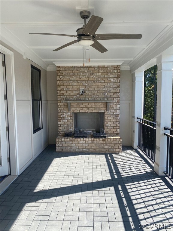 Photo taken of actual home! Quick move-in!