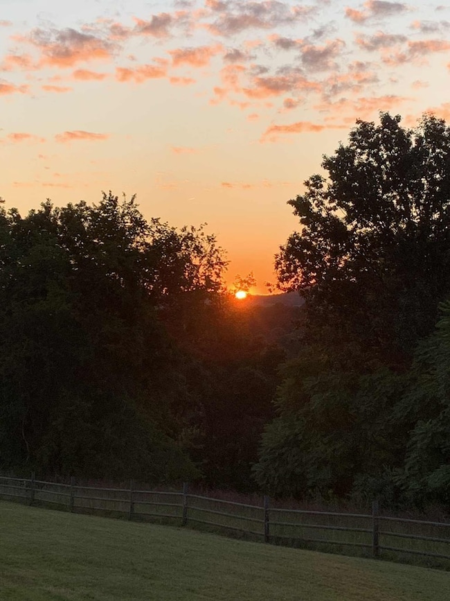 653 Todd Hollow Rd, Lebanon, VA 24266 - photo 6