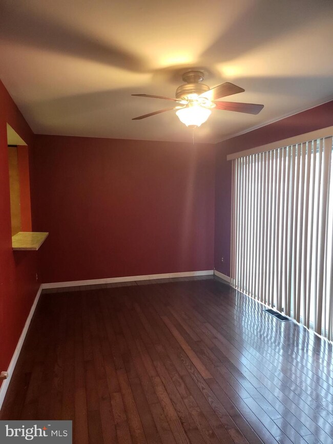 28 Fireside Ct, Willingboro, NJ 08046 - photo 6