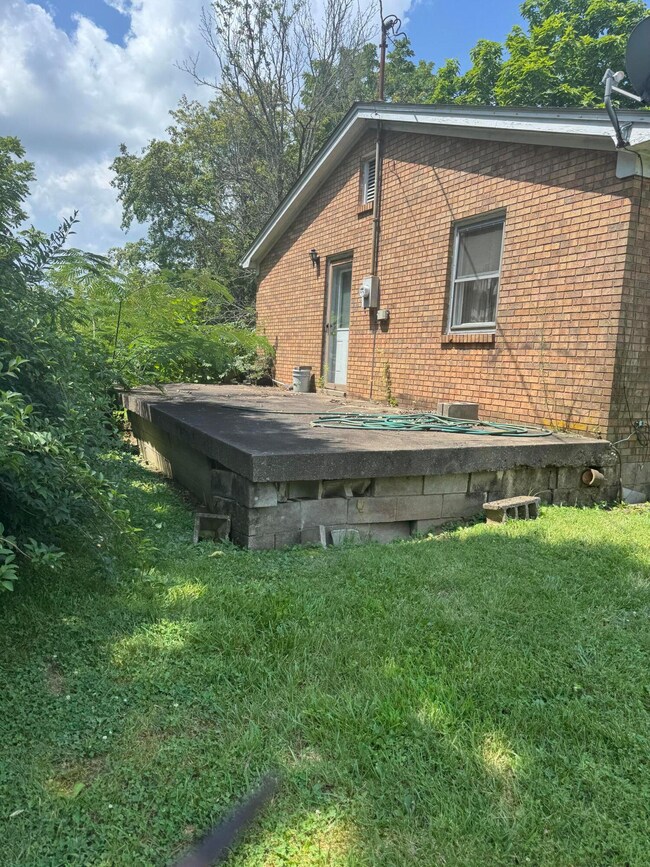 852 Fuzzy Duck Rd, Lancaster, KY 40444 - photo 5