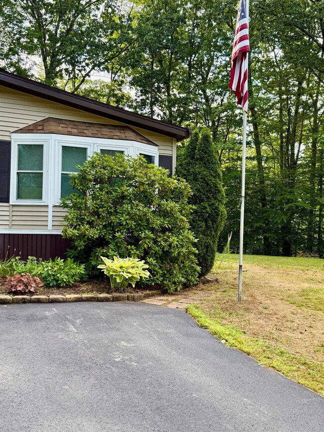 141 Redwood Rd, Loudon, NH 03307 - photo 4