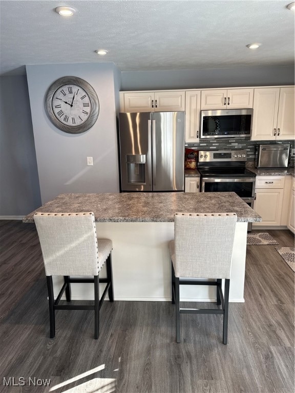 122 Lakeview Cir, Amherst, OH 44001 - photo 6