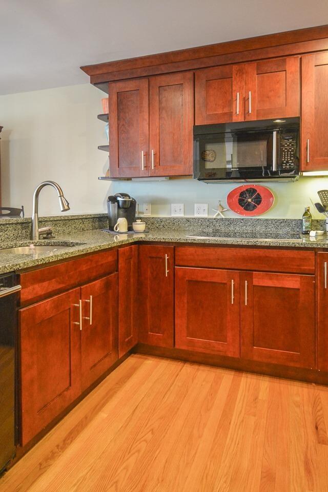 215 Cushing Rd, Newmarket, NH 03857 - photo 2