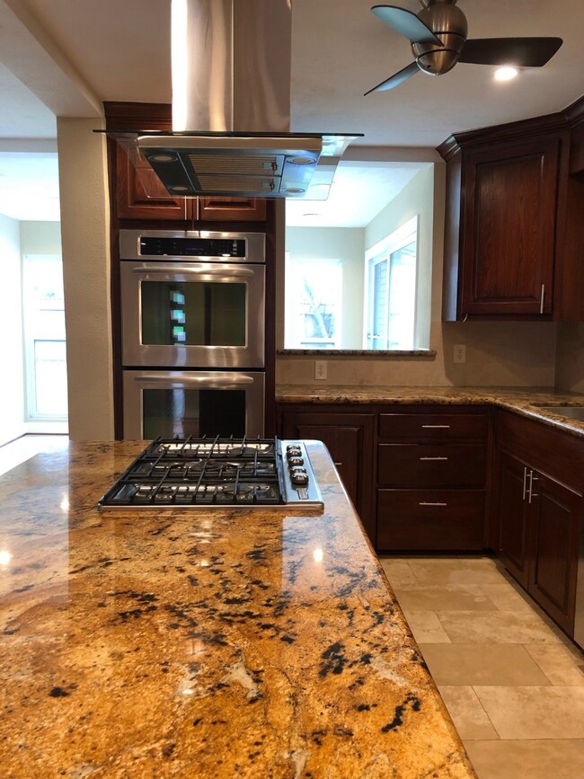 1442 Chamboard Ln, Houston, TX 77018 - photo 7