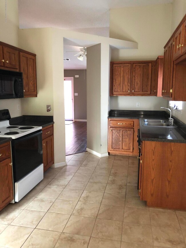 19AD877D-610D-4C53-8418-18B1922D7A9E