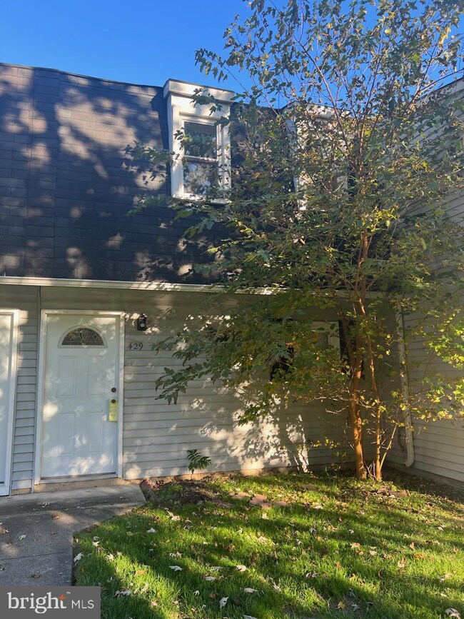 429 La Cascata, Clementon, NJ 08021 - photo 2