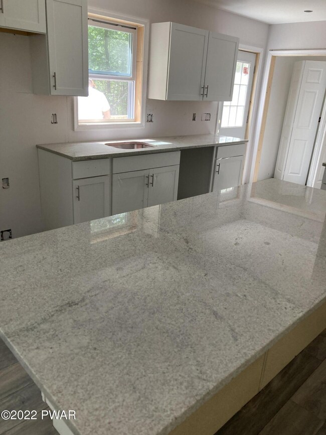 144 Arrowood Dr, Milford, PA 18337 - photo 7