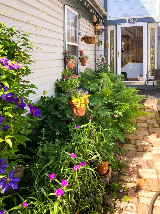 337 Kresswood Dr unit 7B, West Chicago, IL 60185 - photo 3