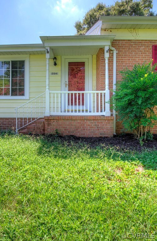 10541 Ashburn Rd, North Chesterfield, VA 23235 - photo 4