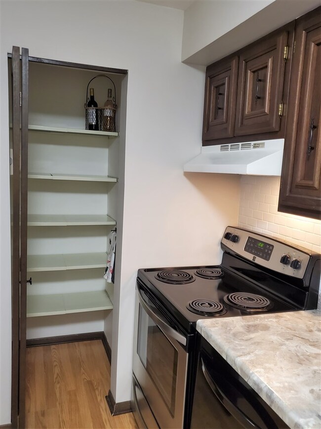 6247 Charing Cross Ln unit C, Middleton, WI 53562 - photo 4