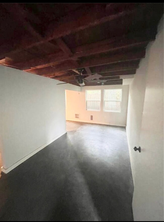 4302 Siegel St unit 1/2, Houston, TX 77009 - photo 6