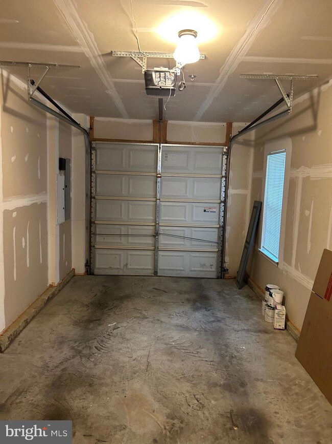 910 Hall Station Dr unit 106, Bowie, MD 20721 - photo 3