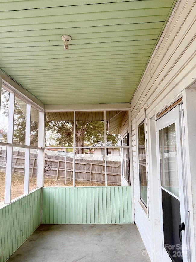 8 Maple St, Great Falls, SC 29055 - photo 2