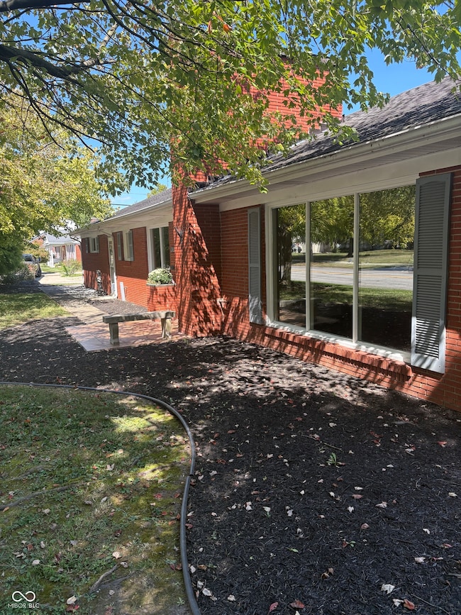 1921 Washington St, Columbus, IN 47201 - photo 7