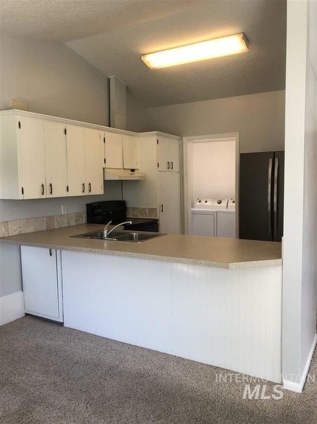 912 E Clark Ave, Nampa, ID 83686 - photo 6