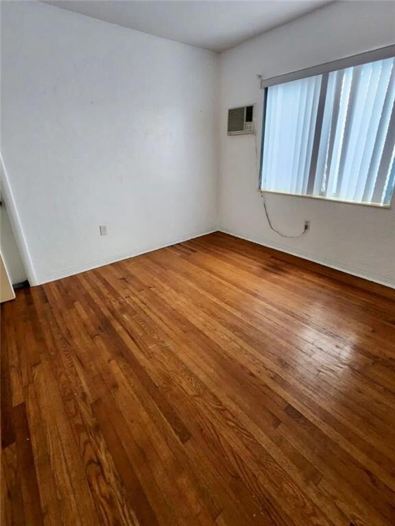 7921 Carlyle Ave, Miami Beach, FL 33141 - photo 4