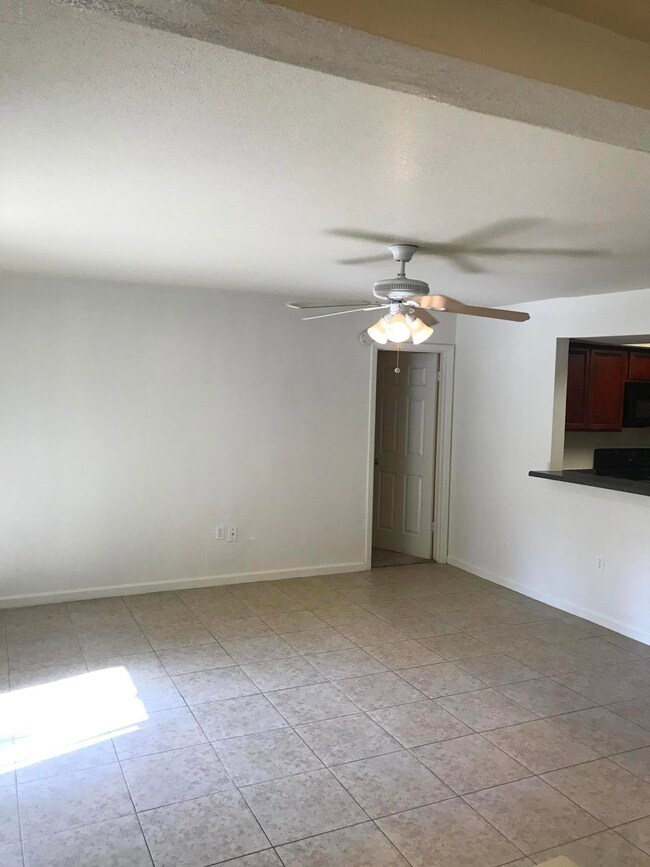 1331 W Baseline Rd unit 107, Mesa, AZ 85202 - photo 2