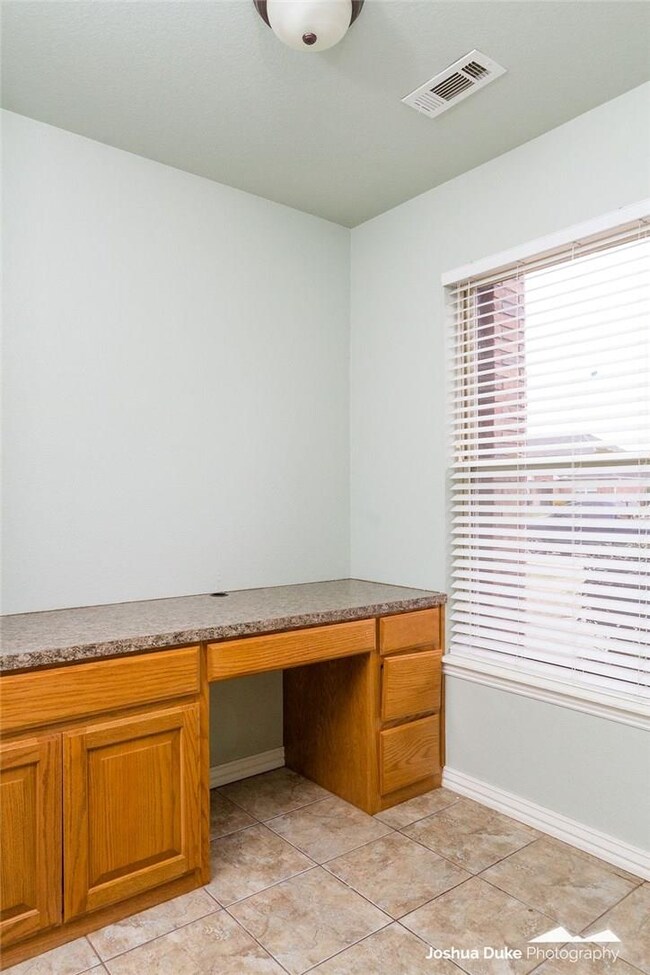 2318 Stonecrest Dr, Fayetteville, AR 72701 - photo 4