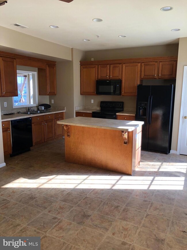 10325 Lantern Ln, Hagerstown, MD 21740 - photo 4