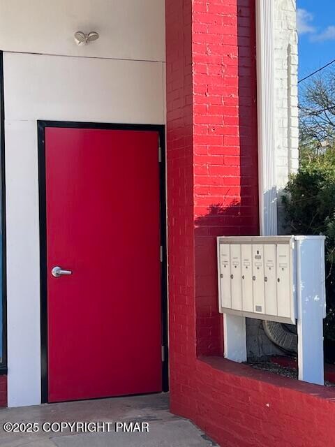 100-106 S Courtland St unit 2 &3, Stroudsburg, PA 18301 - photo 3