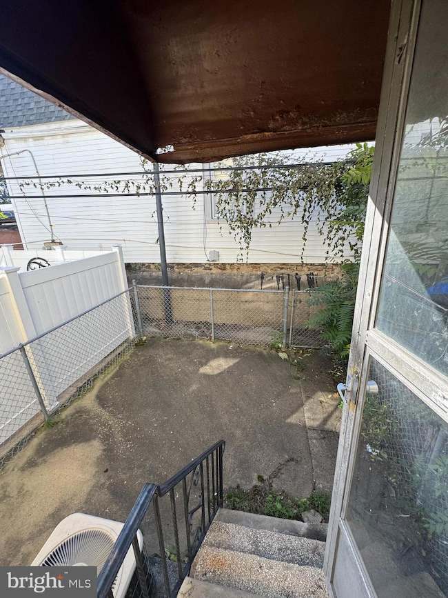 438 W Wellens Ave, Philadelphia, PA 19120 - photo 7