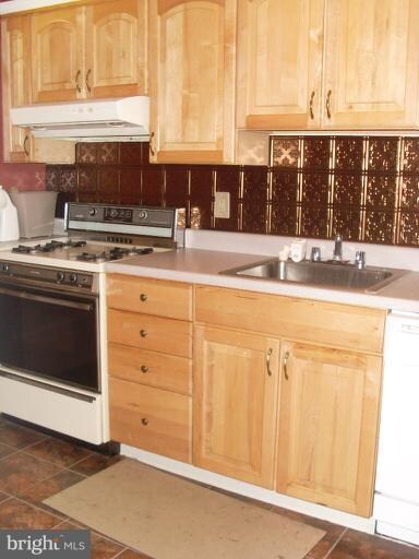 1767 Weston Ave, Parkville, MD 21234 - photo 3