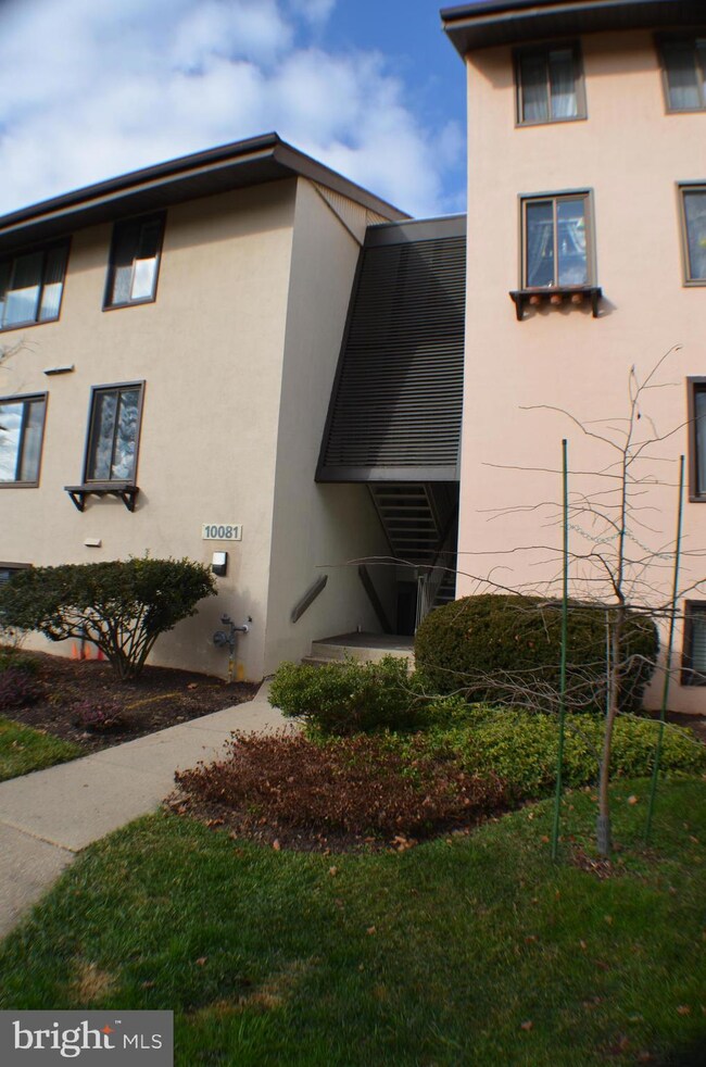 10081 Windstream Dr unit 1, Columbia, MD 21044 - photo 2