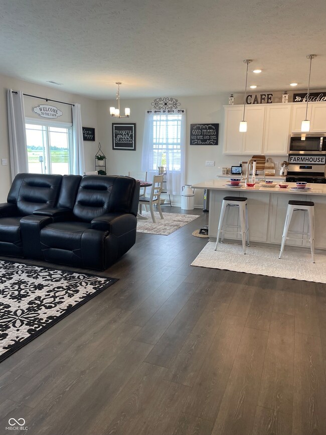 271 Dyson Dr, Whiteland, IN 46184 - photo 4