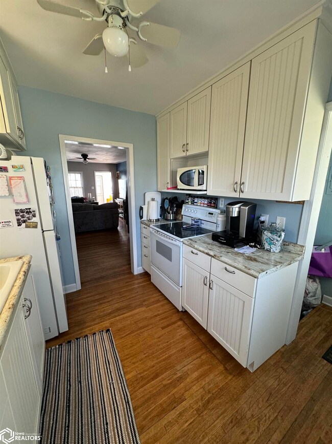 610 S Division St, Audubon, IA 50025 - photo 5