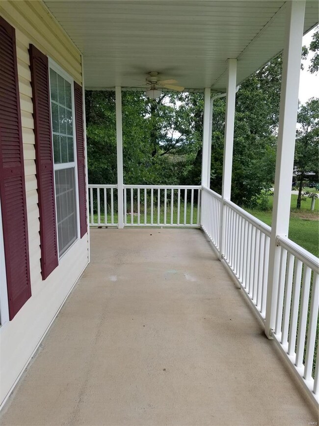 14581 Thurmond Ln, Saint Robert, MO 65584 - photo 2